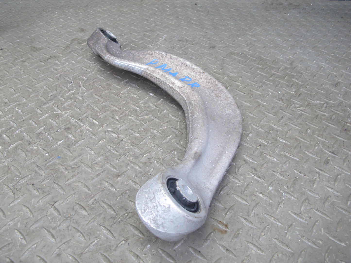 2015-2018 Porsche Macan Rear Right Upper & Lower Control Arm Set of 2