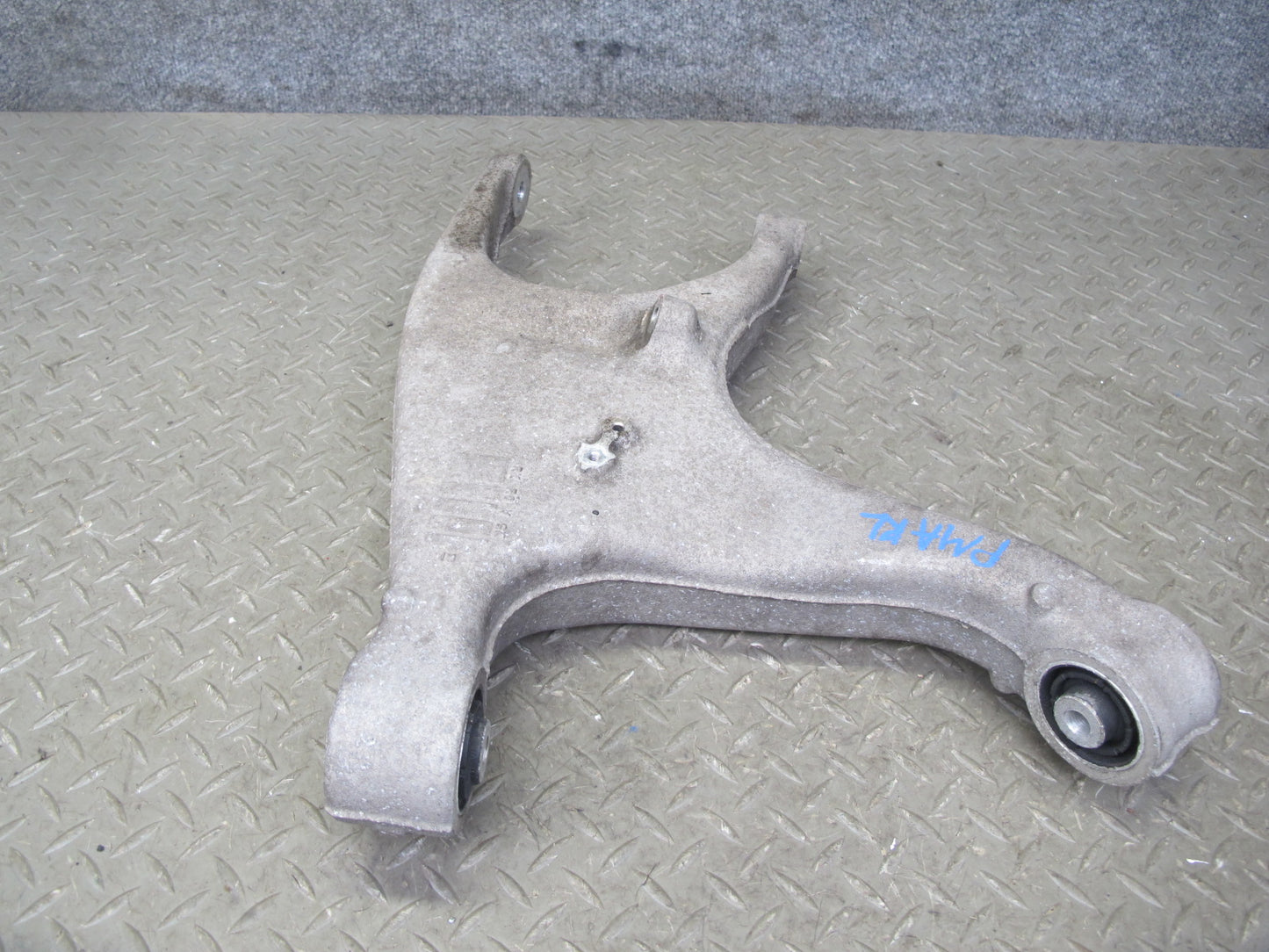 2015-2018 Porsche Macan Rear Left Upper & Lower Control Arm Set of 2