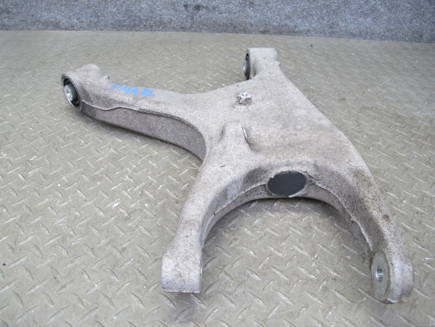 2015-2018 Porsche Macan Rear Left Upper & Lower Control Arm Set of 2