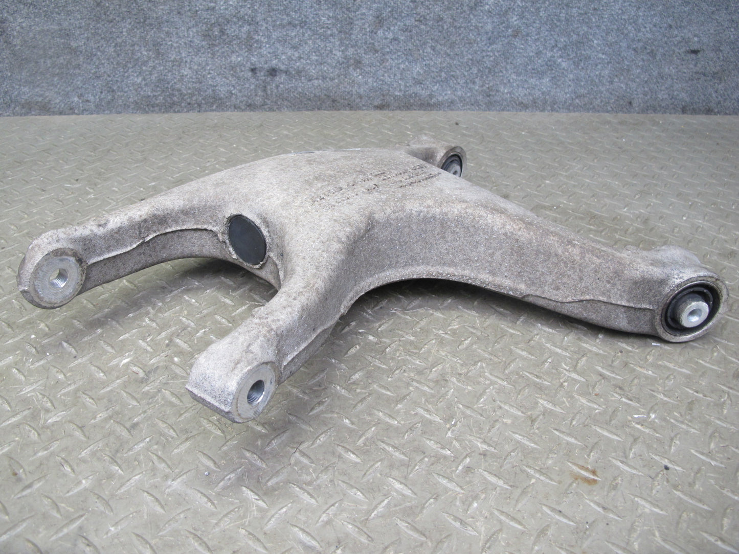 2015-2018 Porsche Macan Rear Left Upper & Lower Control Arm Set of 2