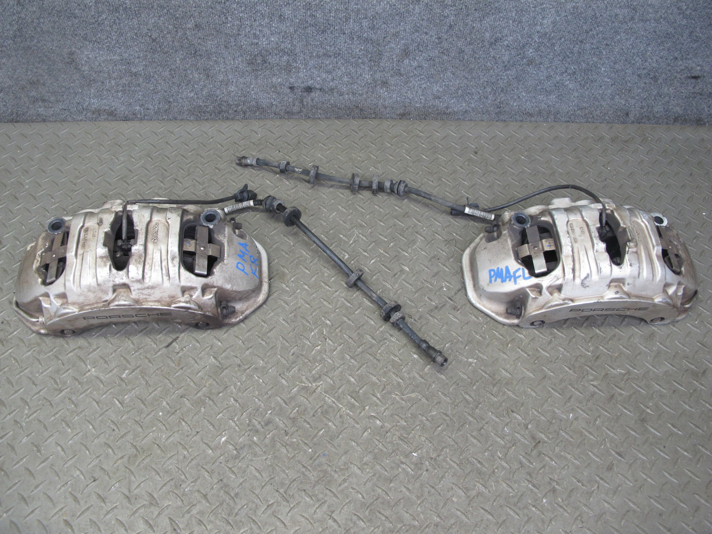 2015-2018 Porsche Macan S Front Left & Right Brembo Brake Caliper Set of 2