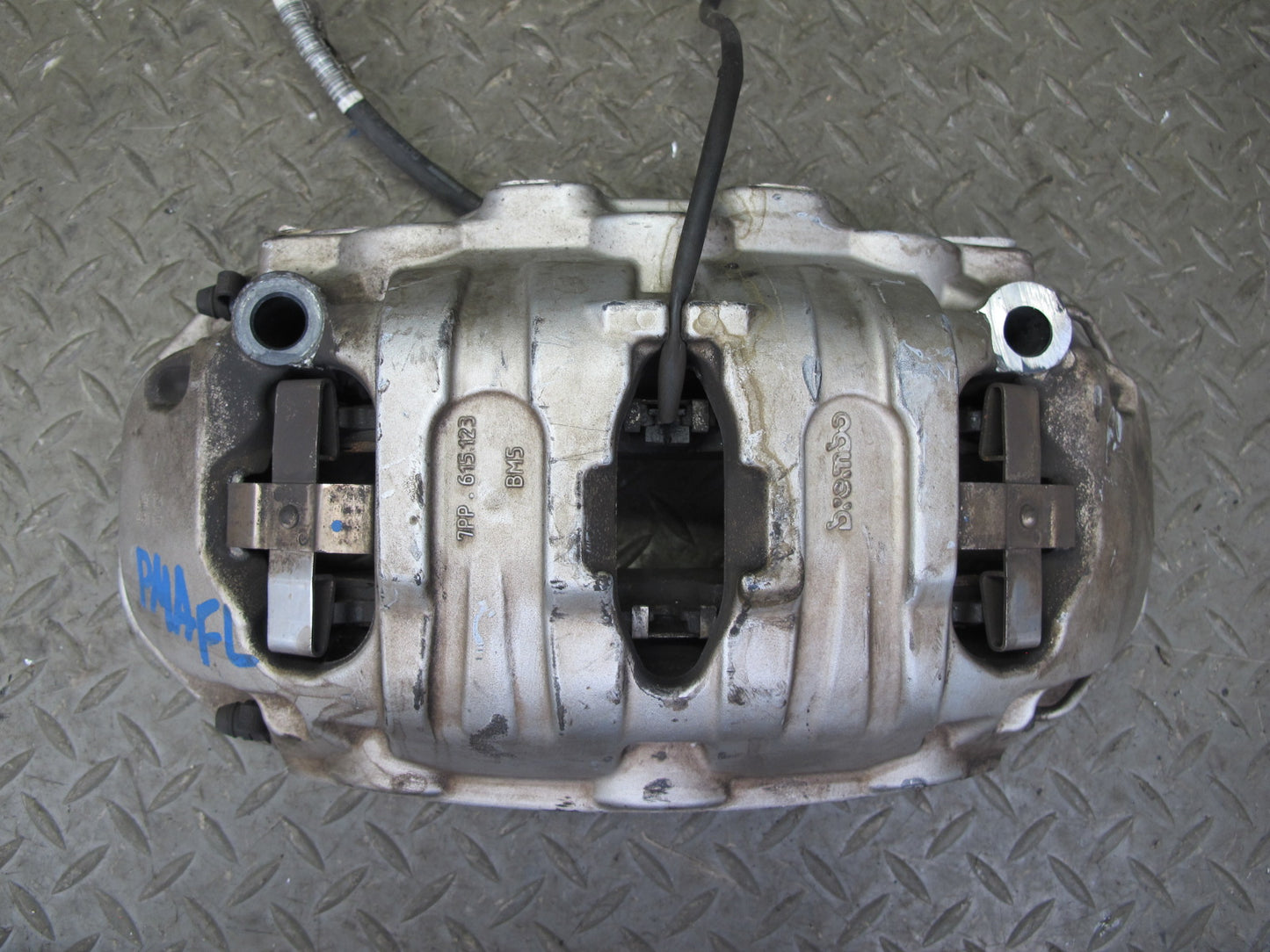 2015-2018 Porsche Macan S Front Left & Right Brembo Brake Caliper Set of 2