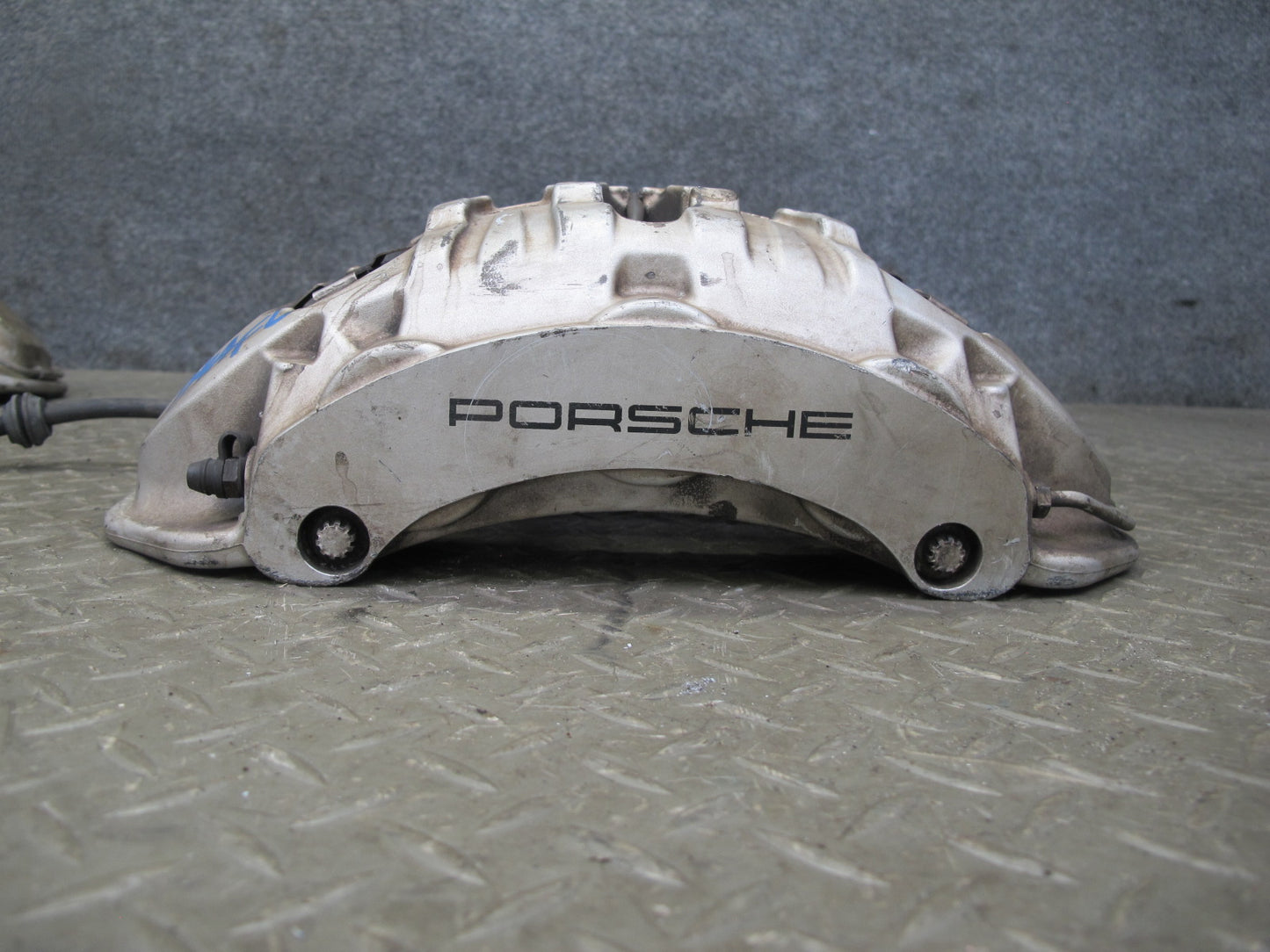 2015-2018 Porsche Macan S Front Left & Right Brembo Brake Caliper Set of 2