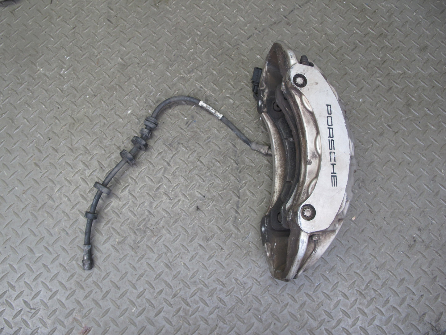 2015-2018 Porsche Macan S Front Left & Right Brembo Brake Caliper Set of 2