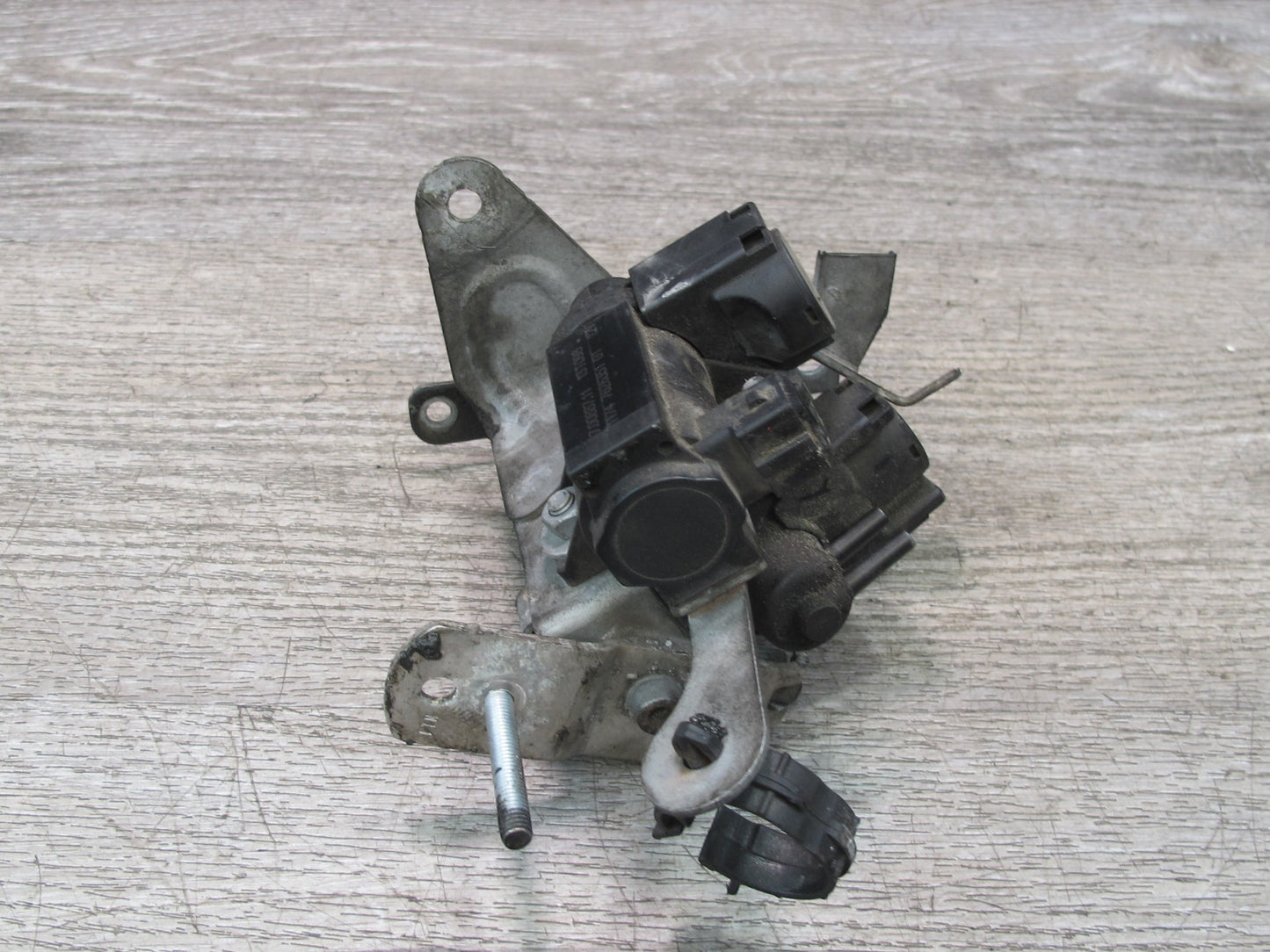 2010-2014 BMW E71 X6M Turbo Boost Pressure Solenoid Valve Set of 2