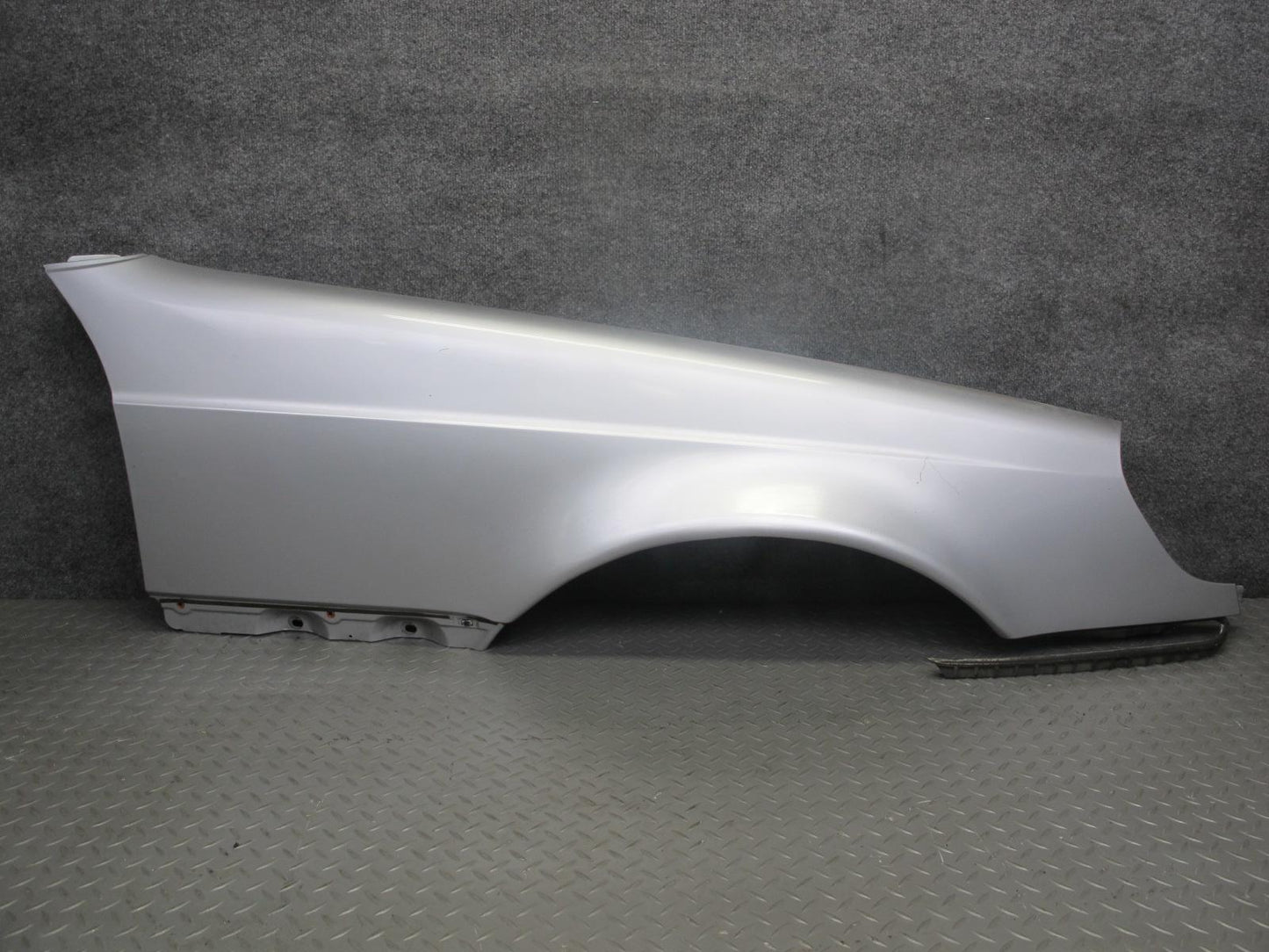 96-99 Mercedes W140 C140 Cl-class Coupe Front Right Fender Shell Panel Cover OEM