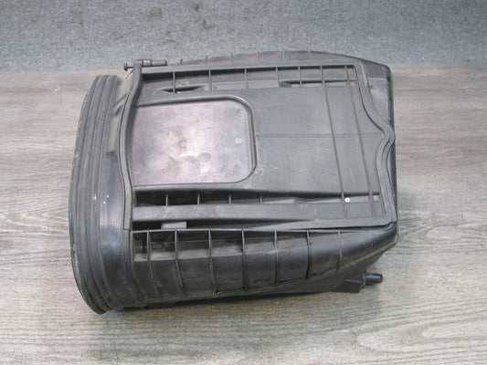 2015-2018 Porsche Macan Engine Right Air Intake Cleaner Filter Box 95B129607