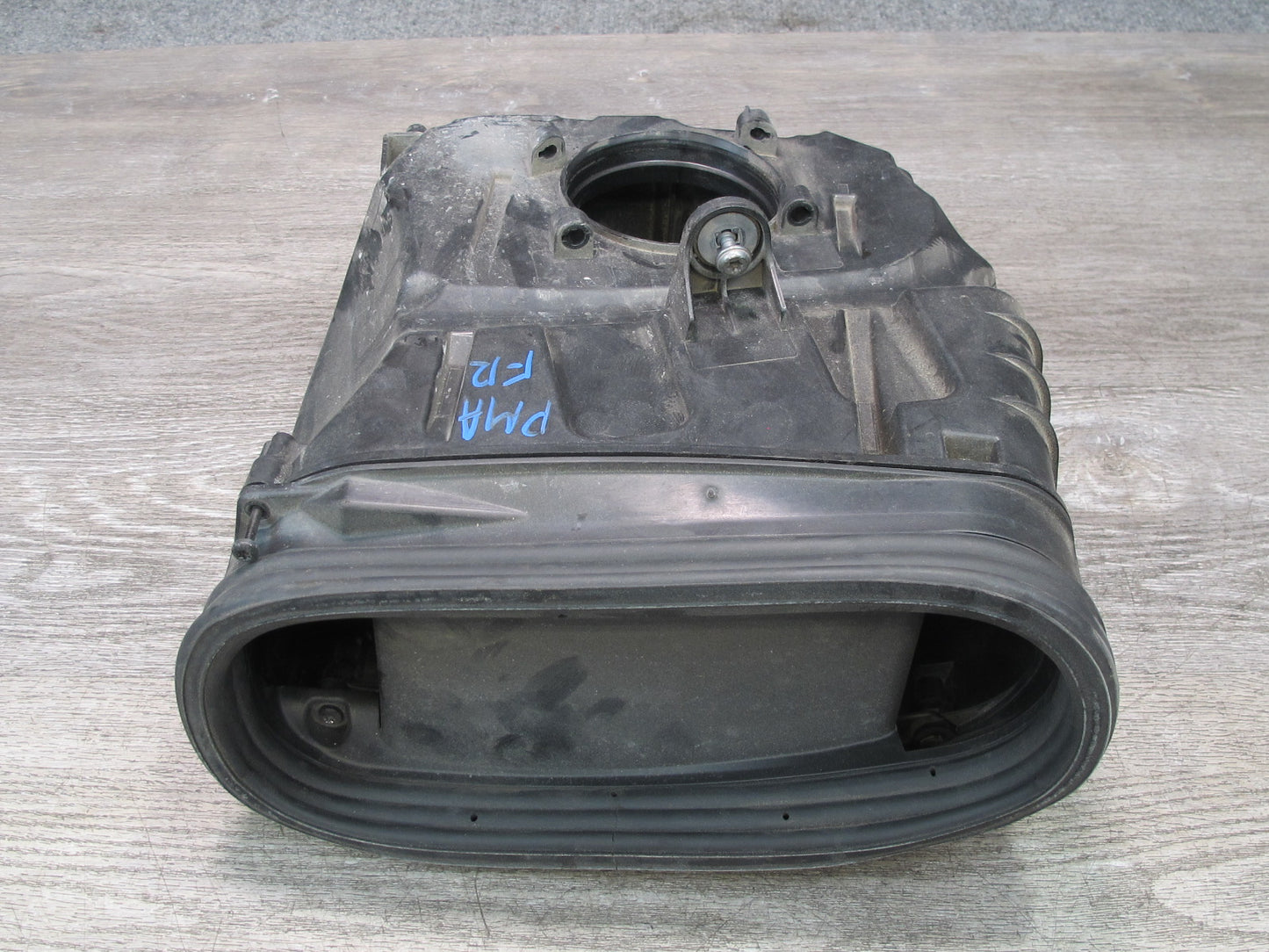 2015-2018 Porsche Macan Engine Right Air Intake Cleaner Filter Box 95B129607