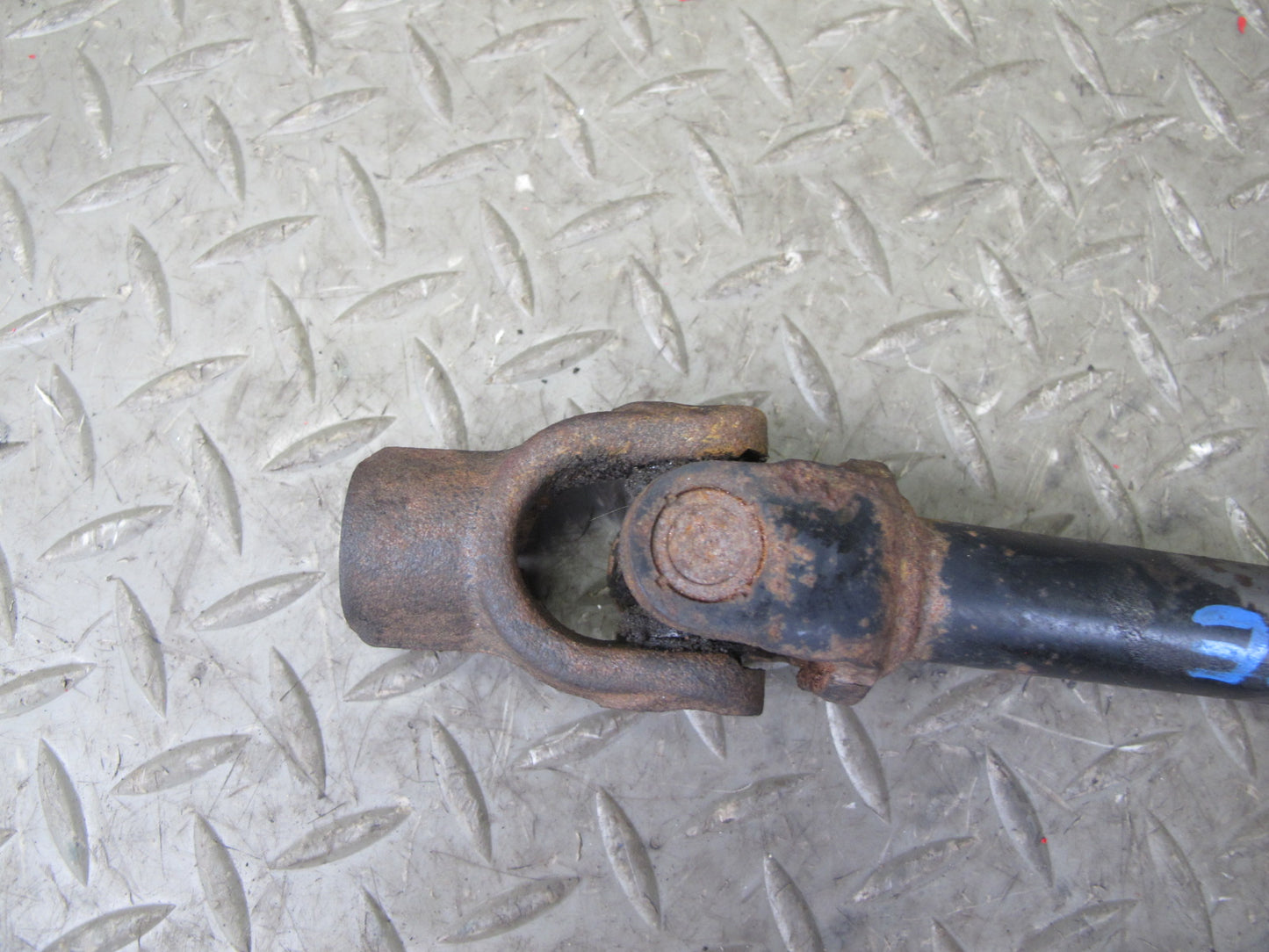 07-10 Saturn SKY Solstice Steering Column Intermediate U Joint Shaft OEM