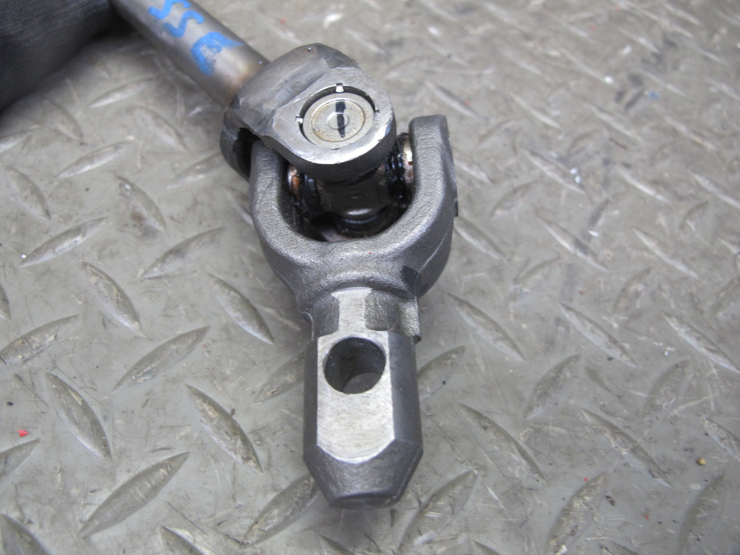 07-10 Saturn SKY Solstice Steering Column Intermediate U Joint Shaft OEM