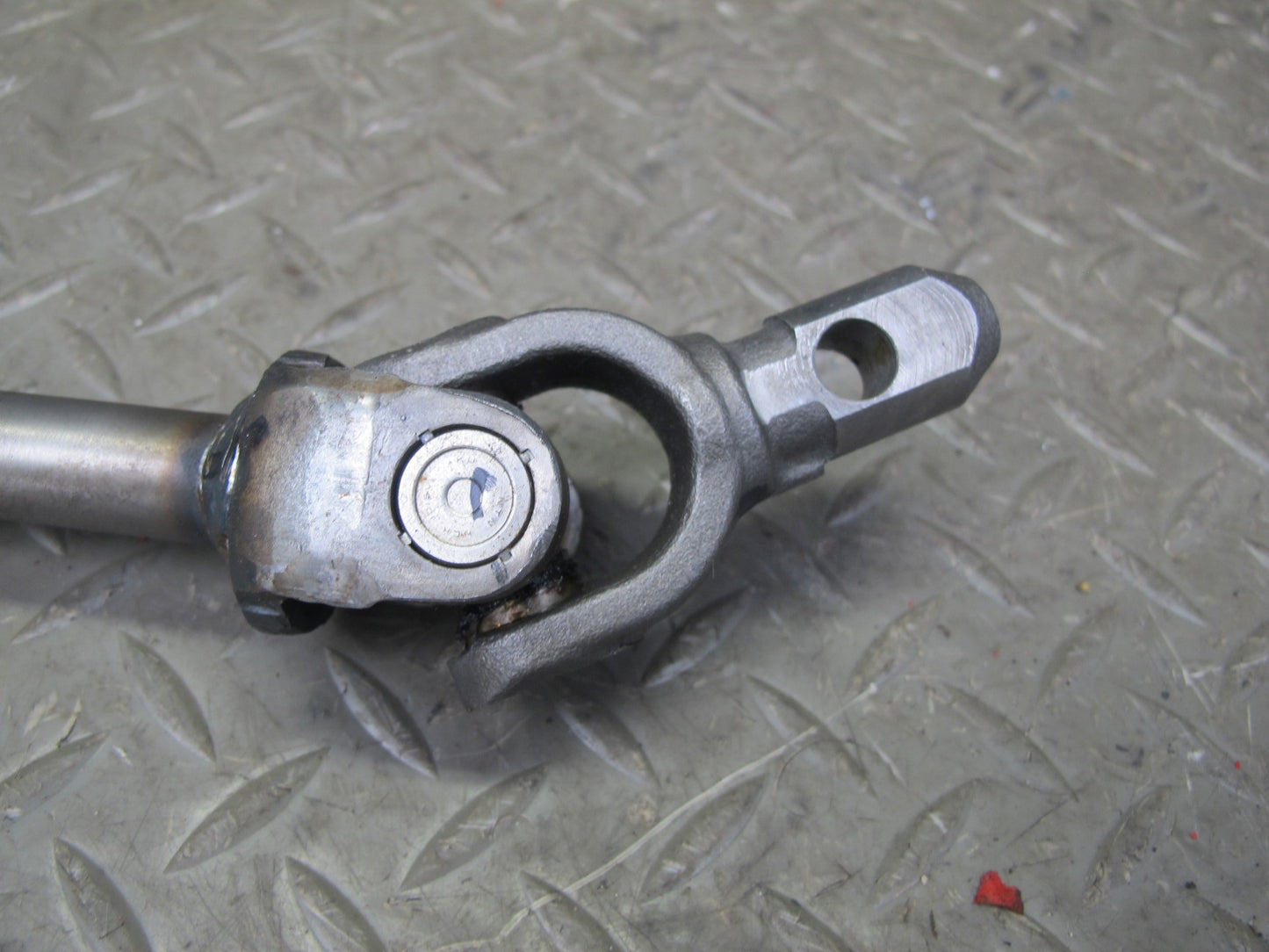 07-10 Saturn SKY Solstice Steering Column Intermediate U Joint Shaft OEM