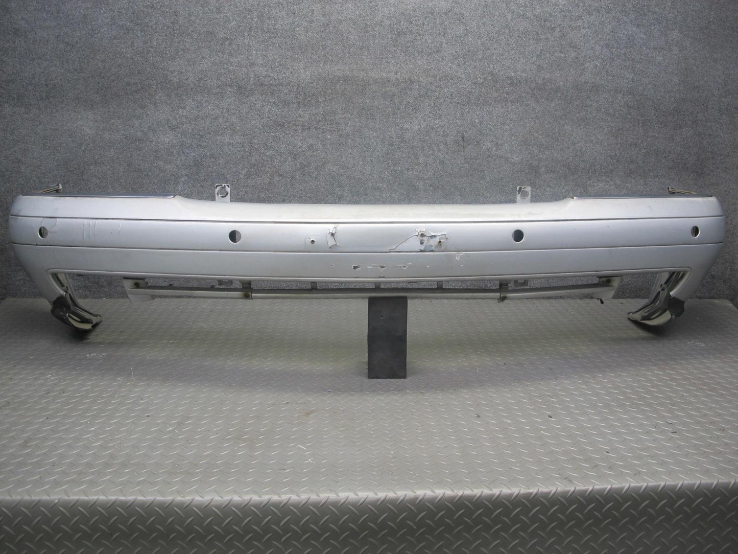 96-99 Mercedes W140 C140 CL Coupe Front Bumper Cover Silver Damaged