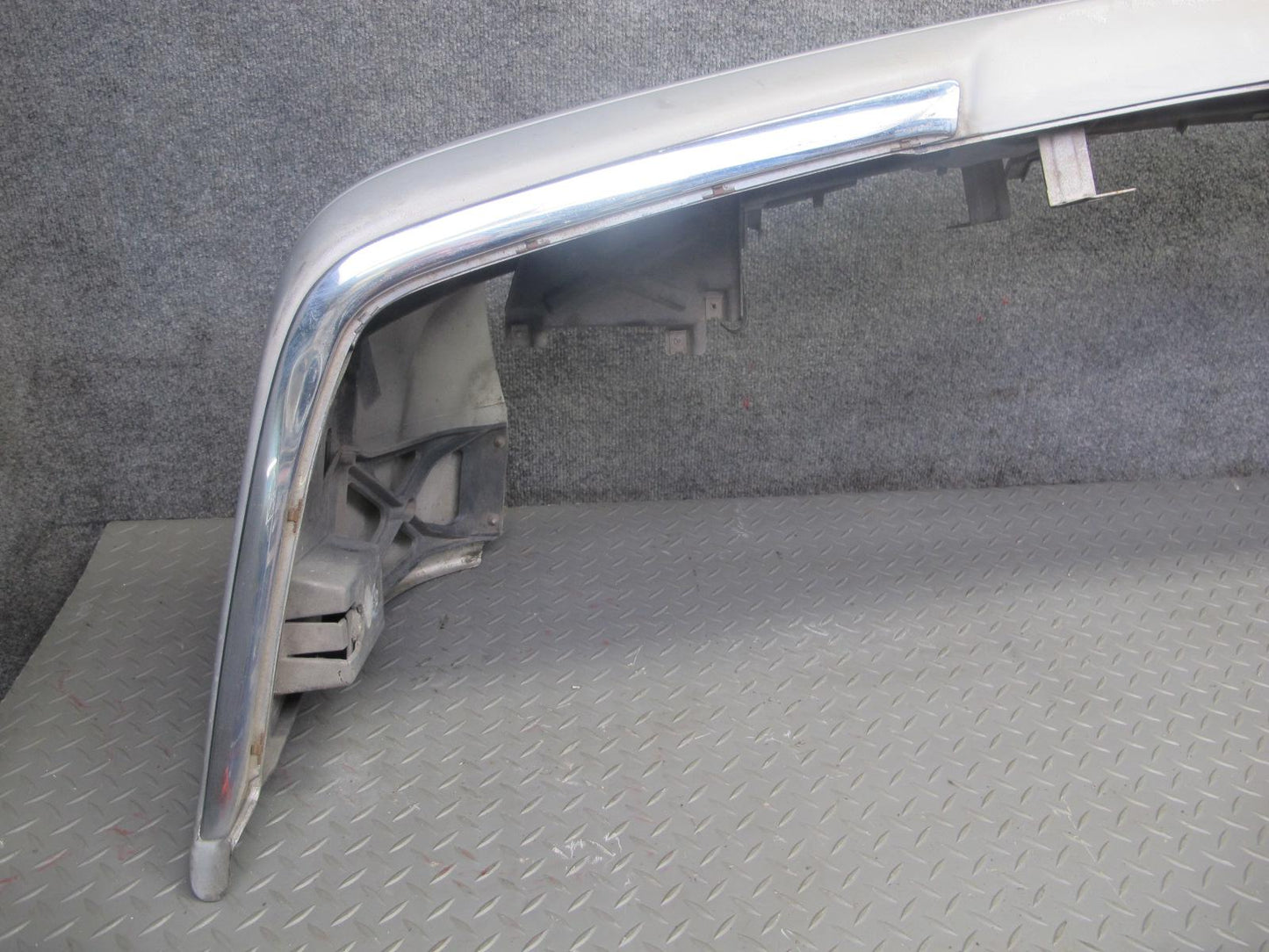 96-99 Mercedes W140 C140 CL Coupe Front Bumper Cover Silver Damaged