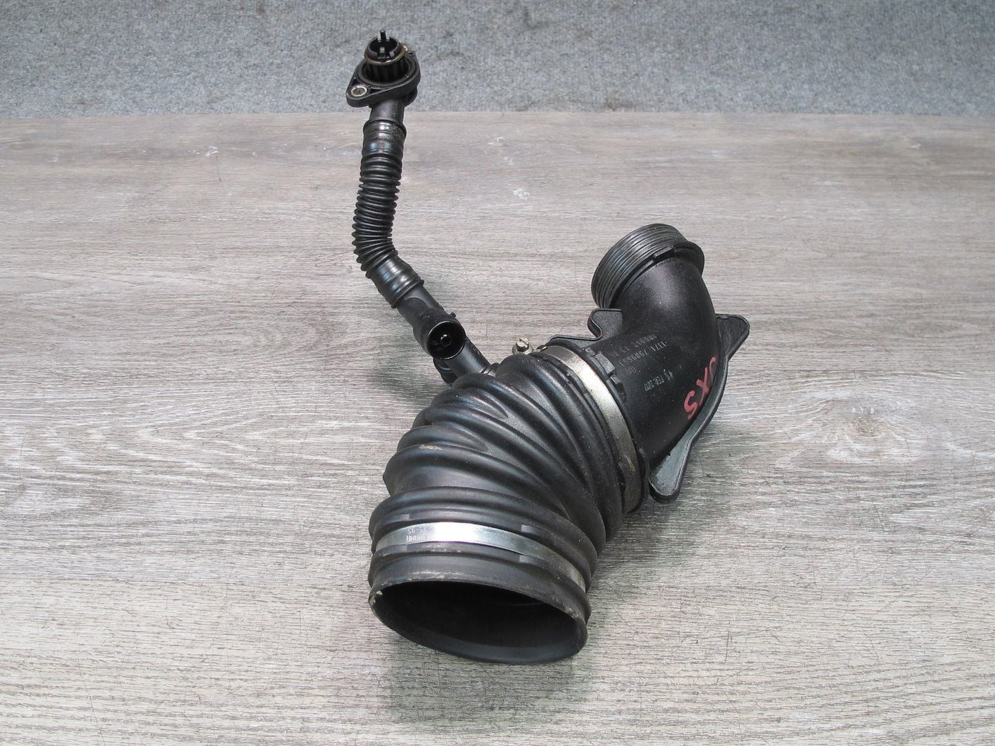 2010-2014 BMW E71 X6M Filtered Air Intake Duct Hose Pipe Line Set of 2