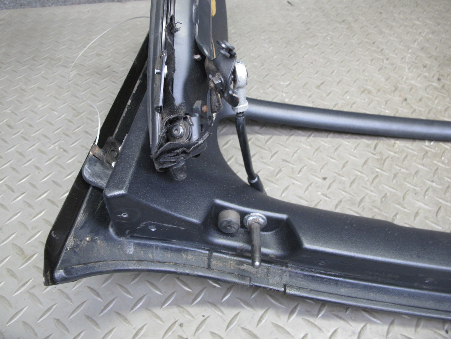 07-10 Saturn SKY Convertible Folding TOP Roof Front Frame Support Panel OEM