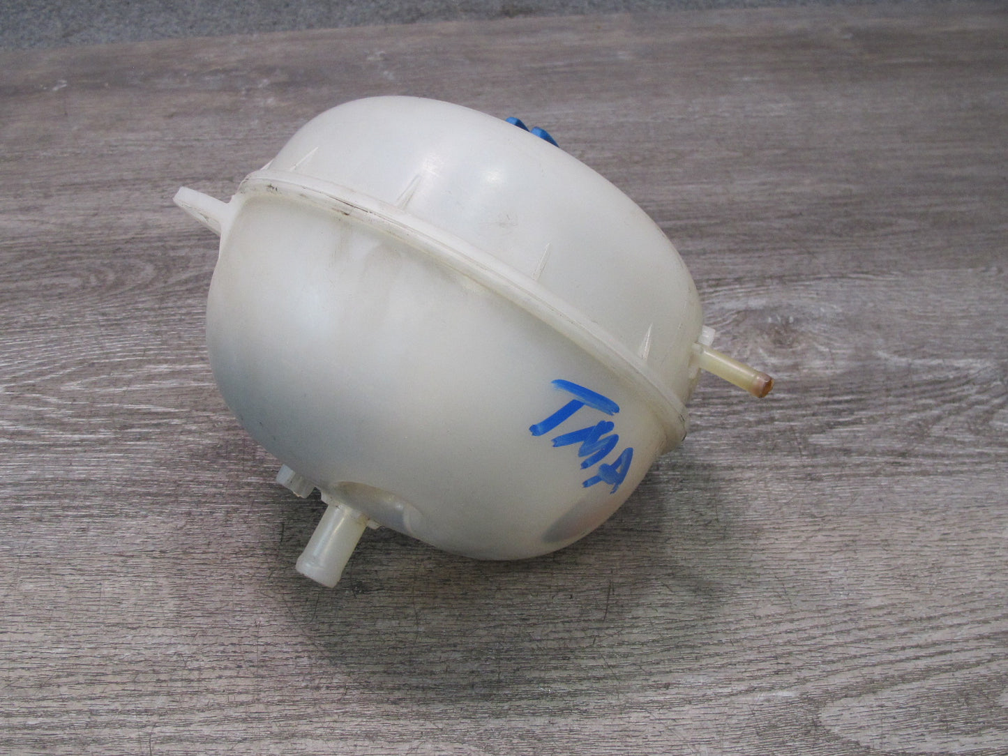 2015-2018 Porsche Macan Engine Coolant Expansion Overflow Reservoir Tank