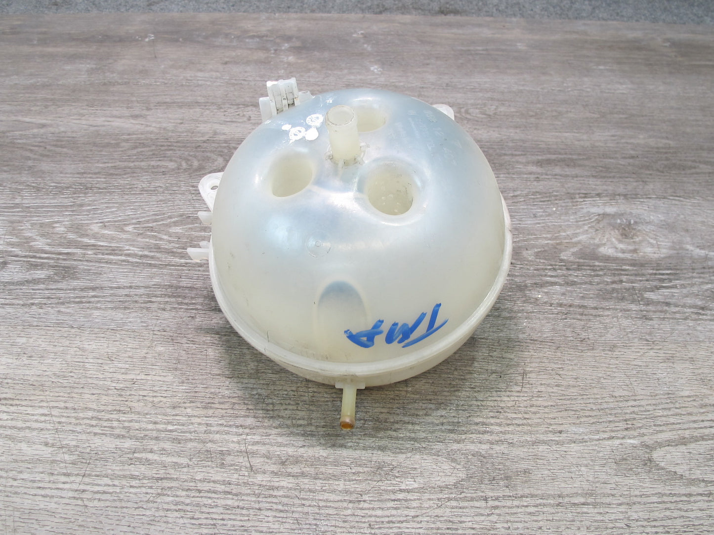 2015-2018 Porsche Macan Engine Coolant Expansion Overflow Reservoir Tank