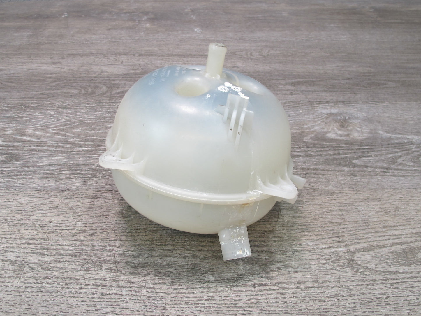 2015-2018 Porsche Macan Engine Coolant Expansion Overflow Reservoir Tank