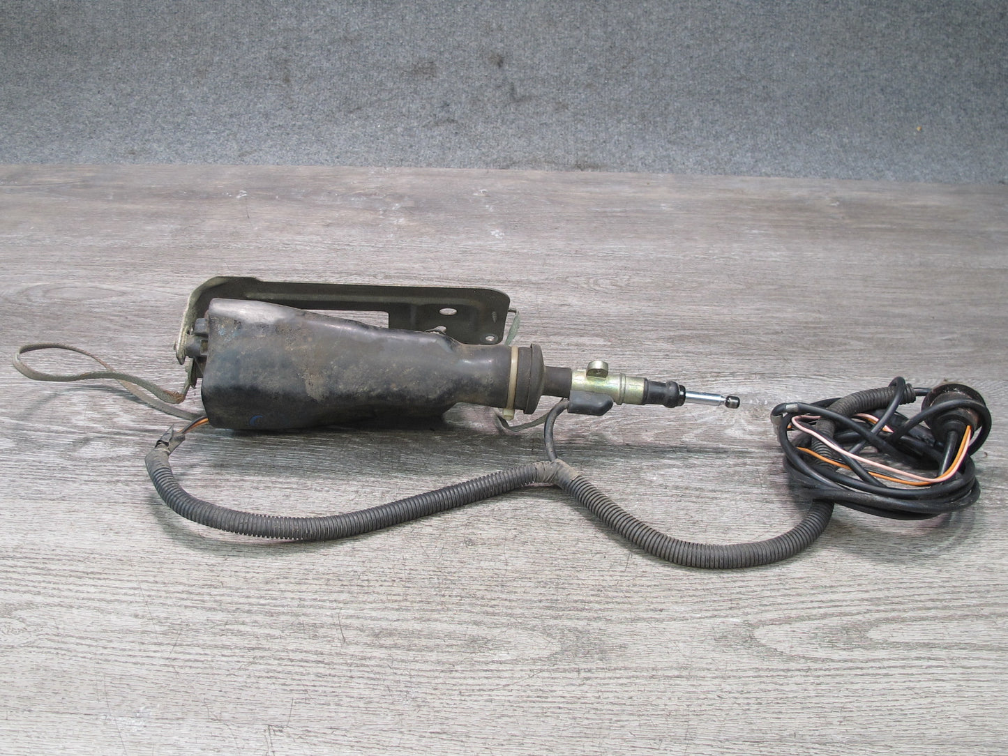 93-96 Chevrolet Corvette C4 Power Telescopic Radio Antenna OEM