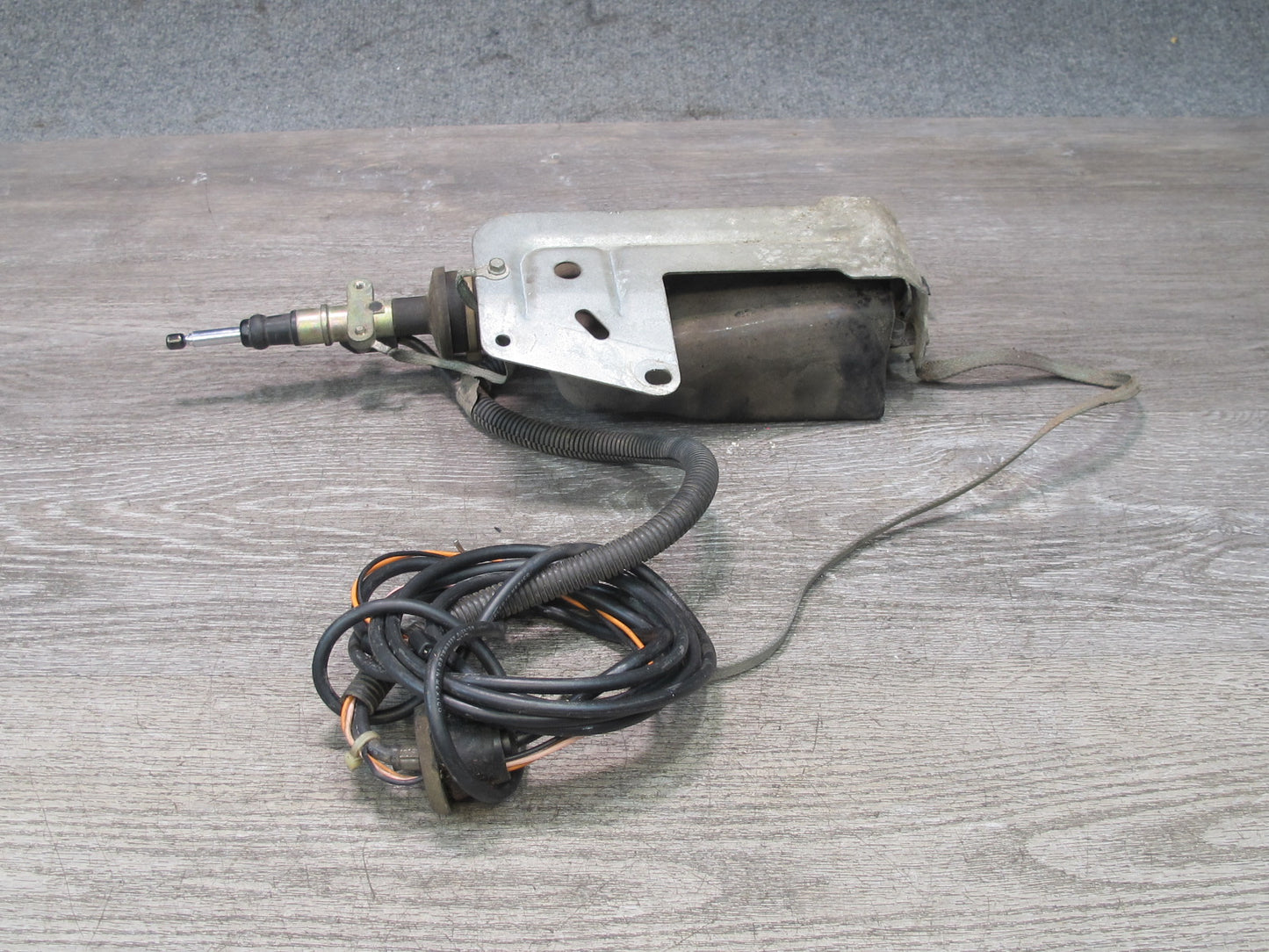 93-96 Chevrolet Corvette C4 Power Telescopic Radio Antenna OEM