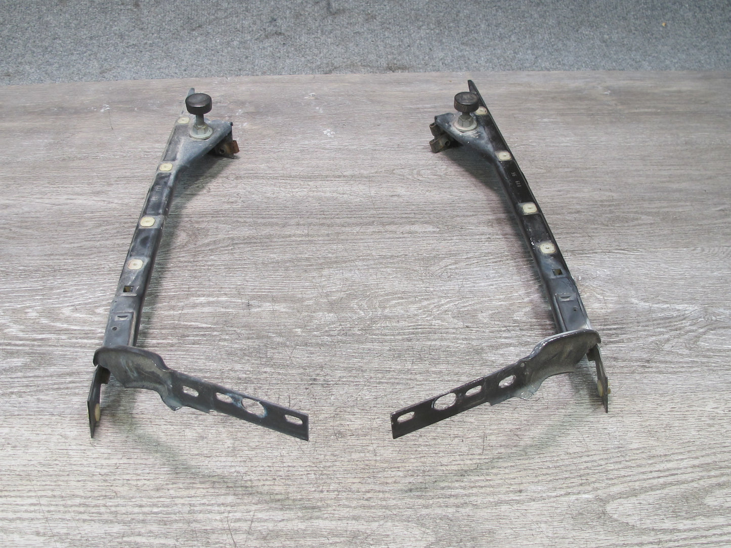 84-96 Chevrolet Corvette C4 Set of 2 Front Bumper Left Right Bracket Support OEM