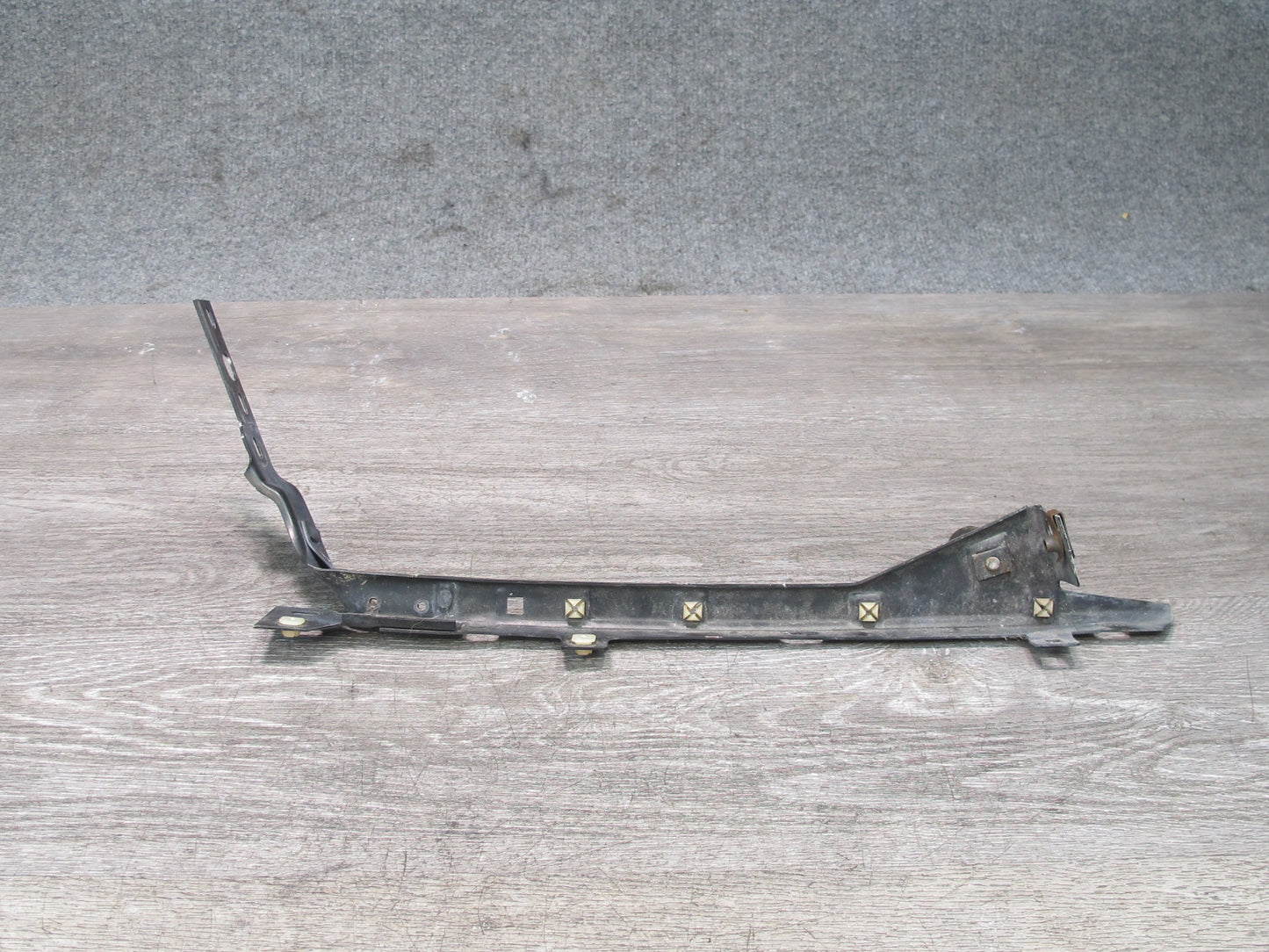 84-96 Chevrolet Corvette C4 Set of 2 Front Bumper Left Right Bracket Support OEM