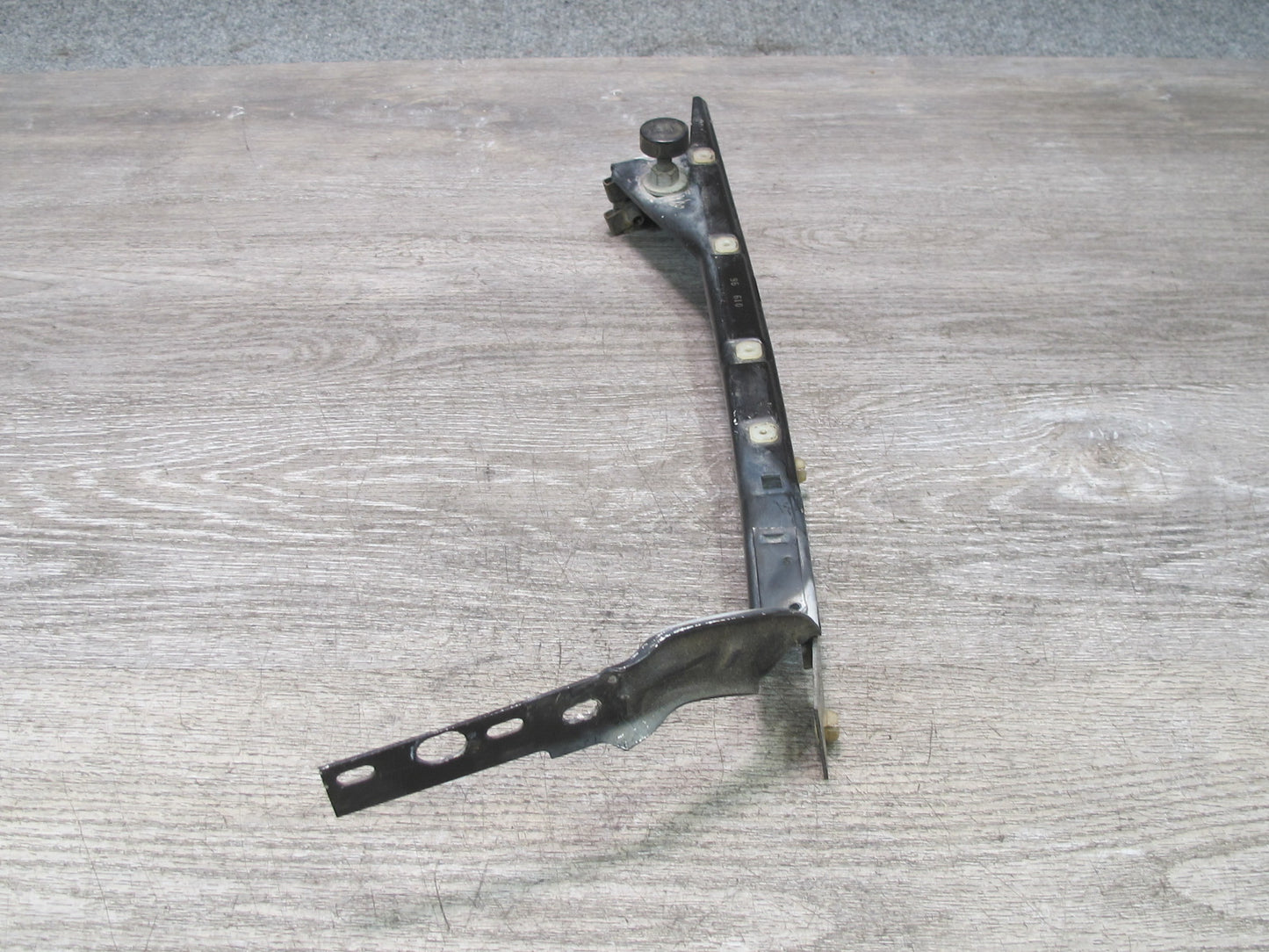 84-96 Chevrolet Corvette C4 Set of 2 Front Bumper Left Right Bracket Support OEM