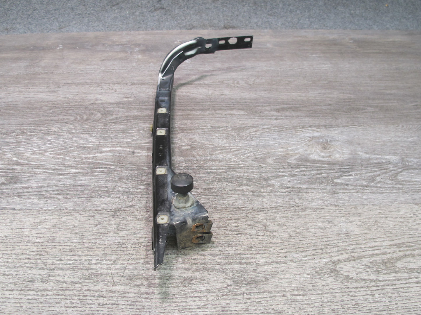 84-96 Chevrolet Corvette C4 Set of 2 Front Bumper Left Right Bracket Support OEM