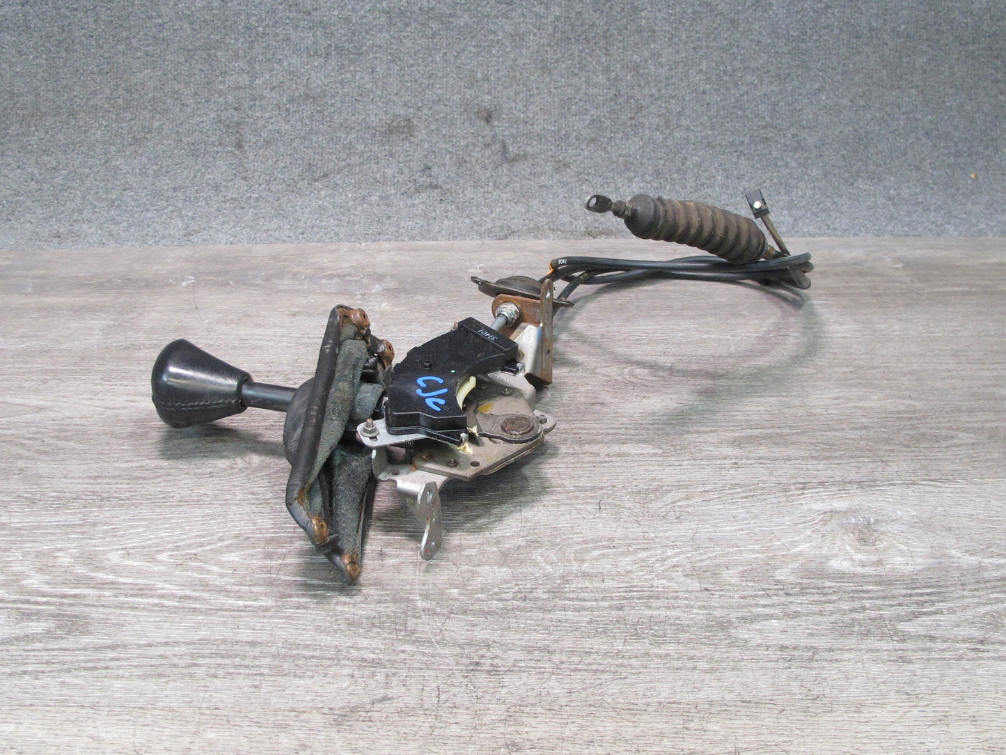 92-93 Chevrolet Corvette C4 A/T Automatic Transmission Shifter w Cable OEM