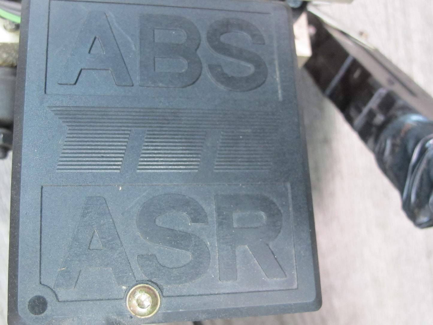 92-94 Chevrolet Corvette C4 Anti Lock Brake ABS Pump Module Unit OEM