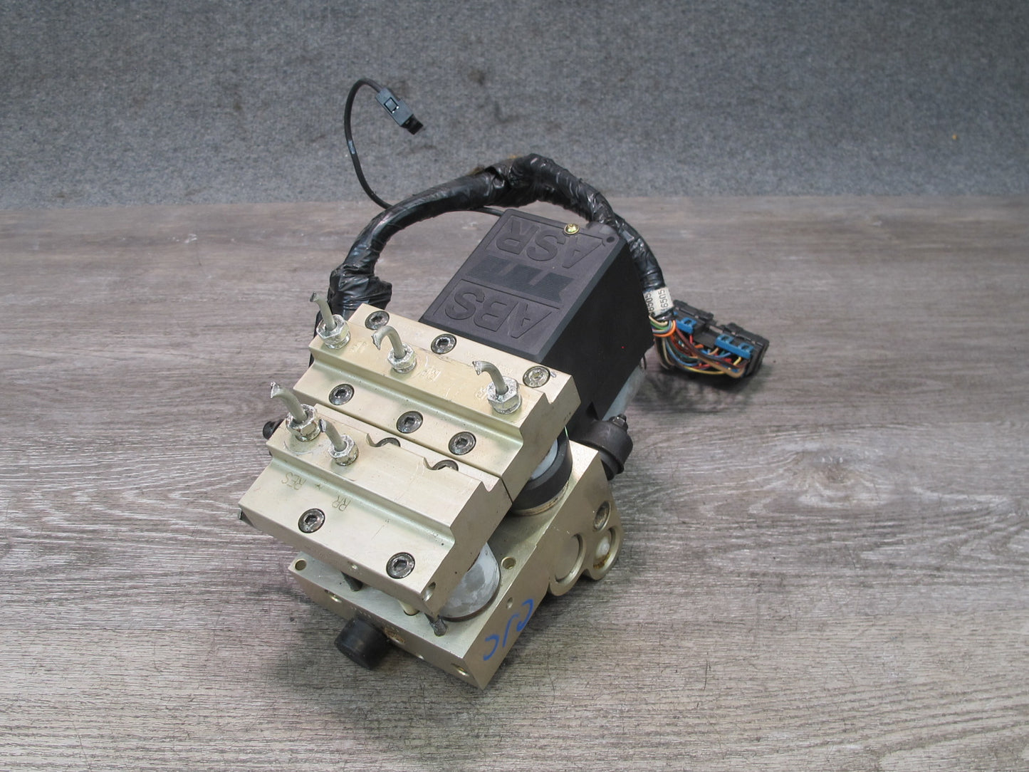 92-94 Chevrolet Corvette C4 Anti Lock Brake ABS Pump Module Unit OEM