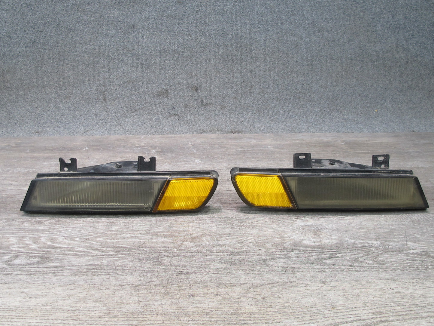 91-96 Chevrolet Corvette C4 Set of 2 Front Left & Right Side Marker Light OEM