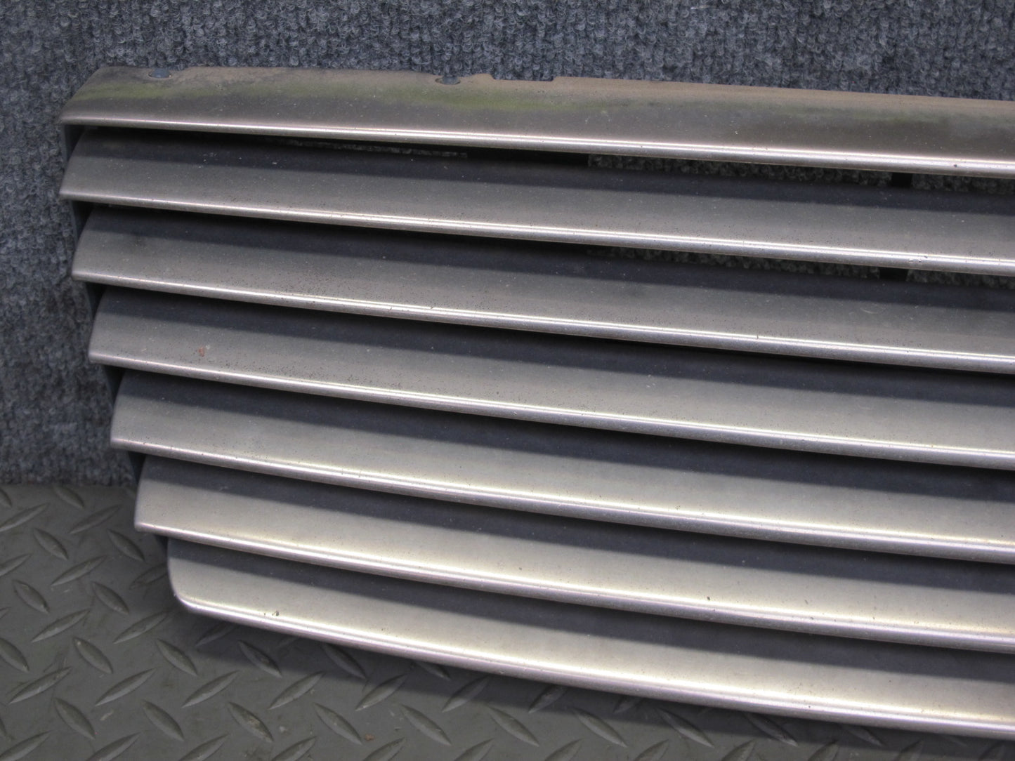 96-99 Mercedes W140 C140 CL Coupe Front Hood Grille w Emblem 1408880060 OEM