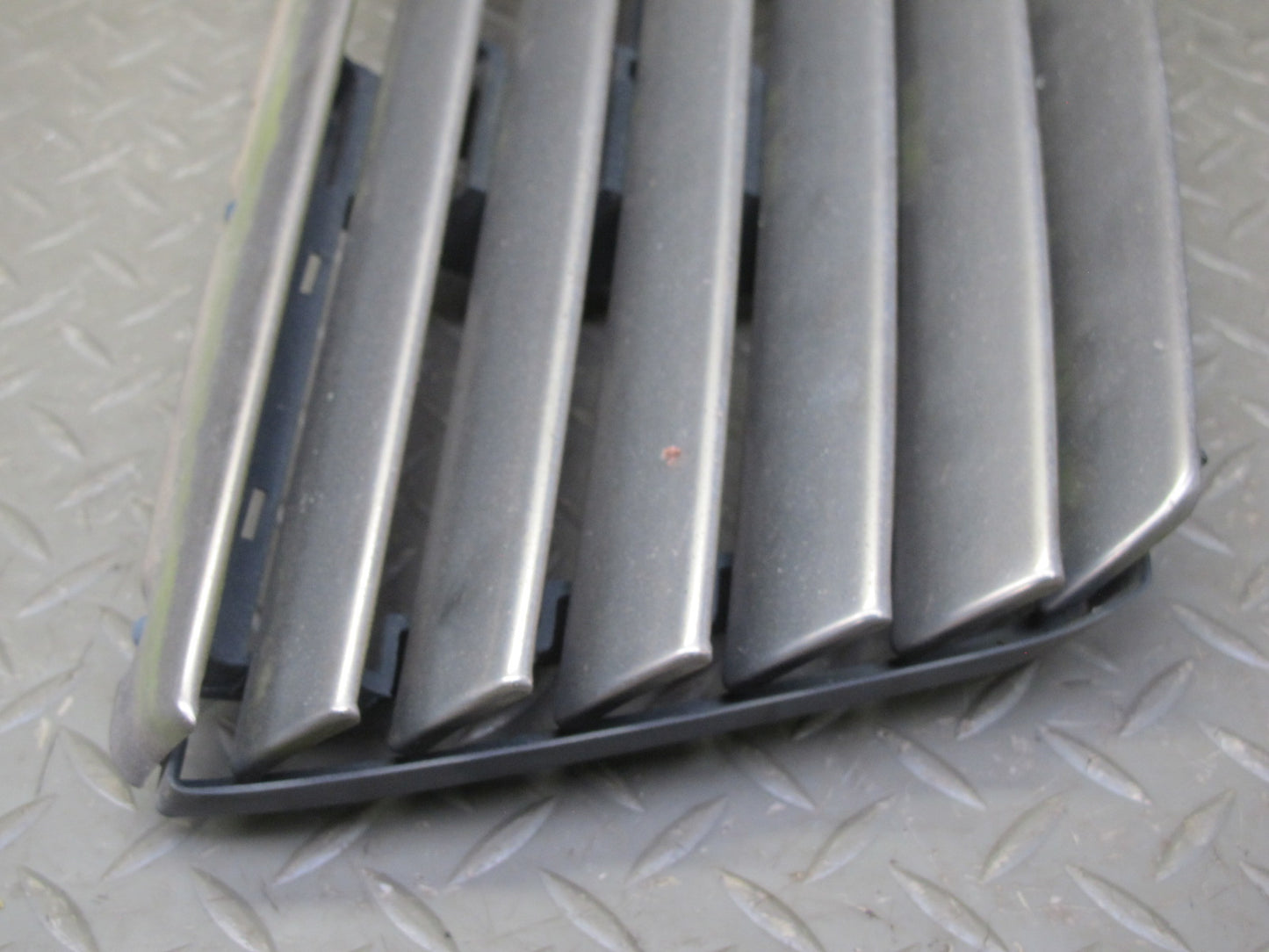 96-99 Mercedes W140 C140 CL Coupe Front Hood Grille w Emblem 1408880060 OEM