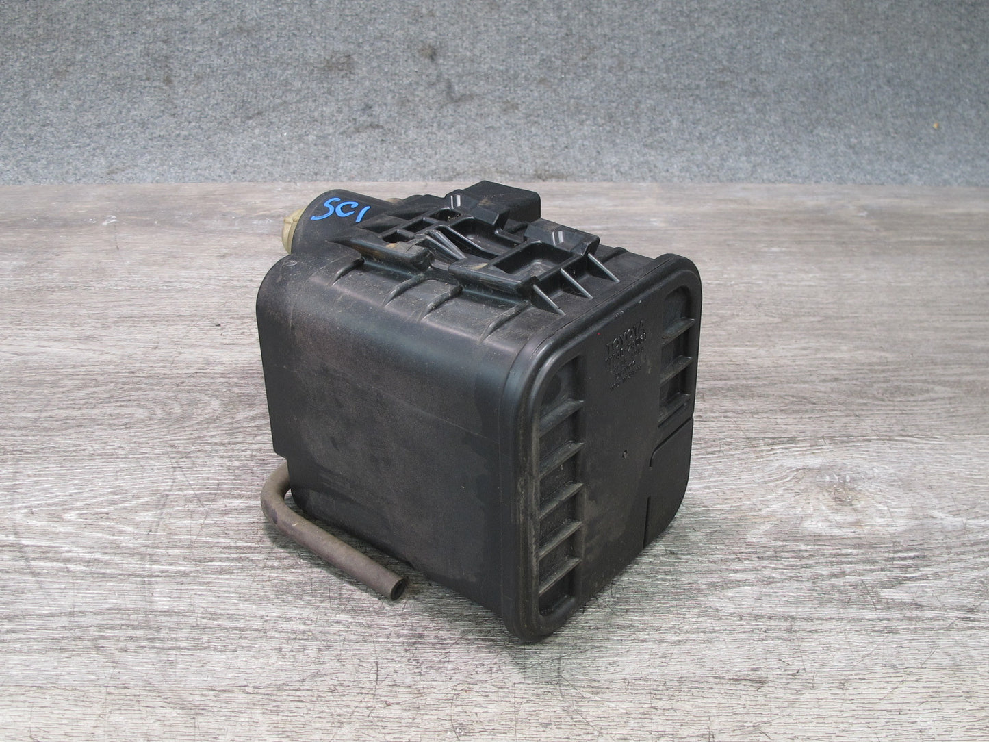 97-00 Lexus JZZ31L SC400 SC300 Fuel Vapor Charcoal Canister w Sensor OEM