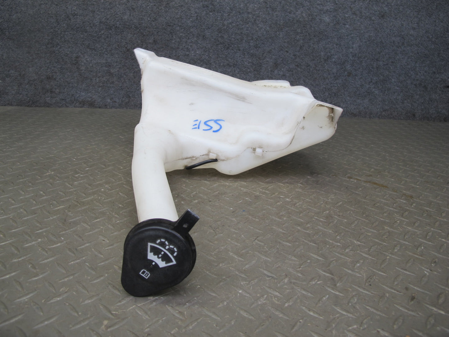 07-10 Saturn SKY Pontiac Solstice Windshield Washer Fluid Reservoir w Pump OEM