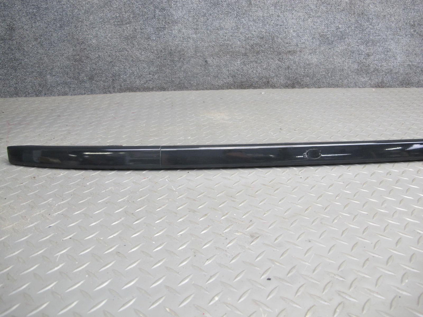 2017-2020 Maserati Levante M161 Left & Right Roof Rack Rail Luggage Carrier Set
