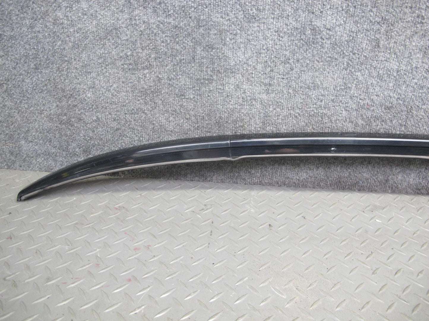 2017-2020 Maserati Levante M161 Left & Right Roof Rack Rail Luggage Carrier Set