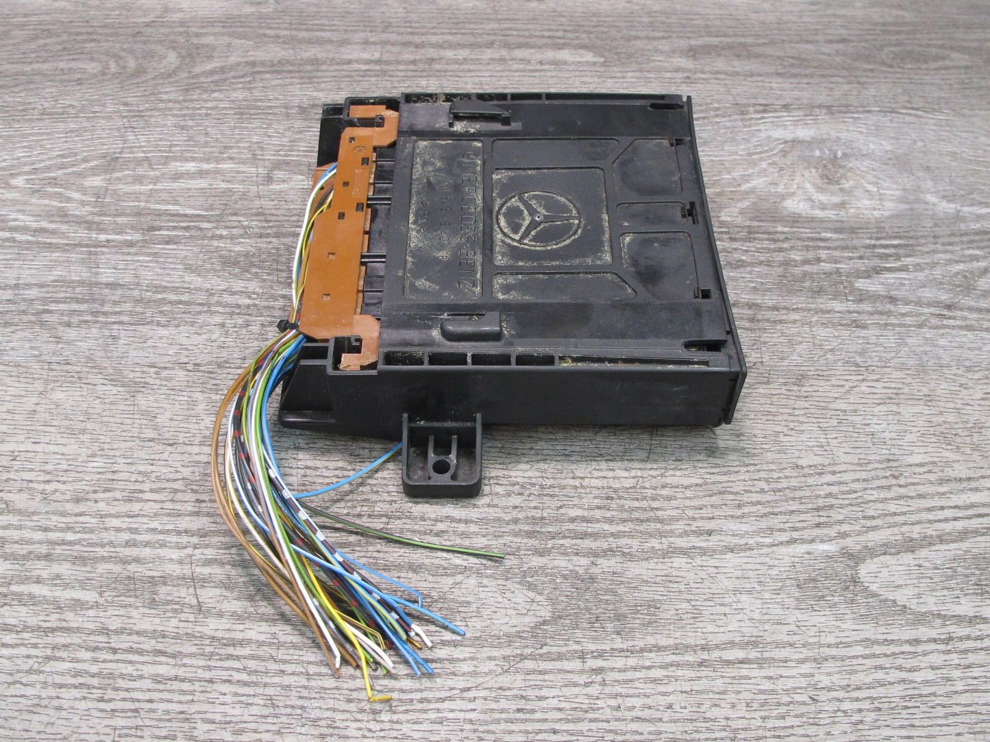 96-99 Mercedes W140 C140 CL Coupe Self Leveling Suspension Control Module OEM