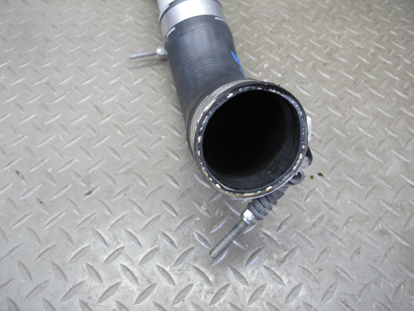 07-10 Saturn SKY Solstice 2.0L Turbo Intercooler Air Intake Hose Pipe Set OEM