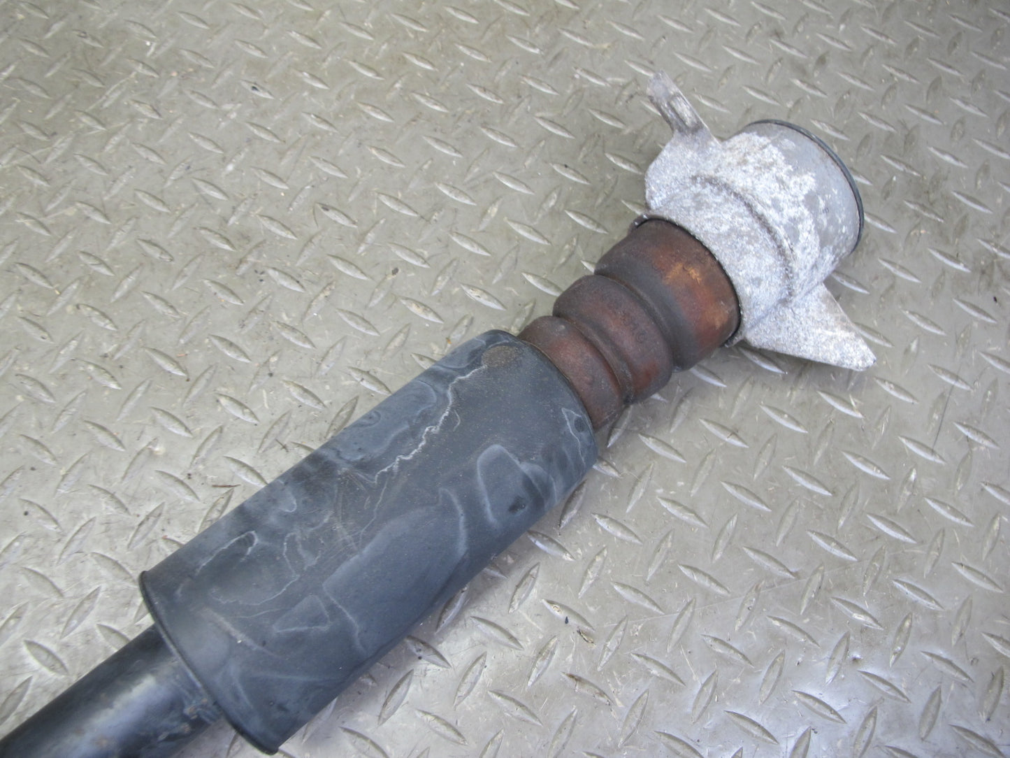 2015-2025 Porsche Macan AWD Rear Left & Right Strut Shock Absorber Set of 2