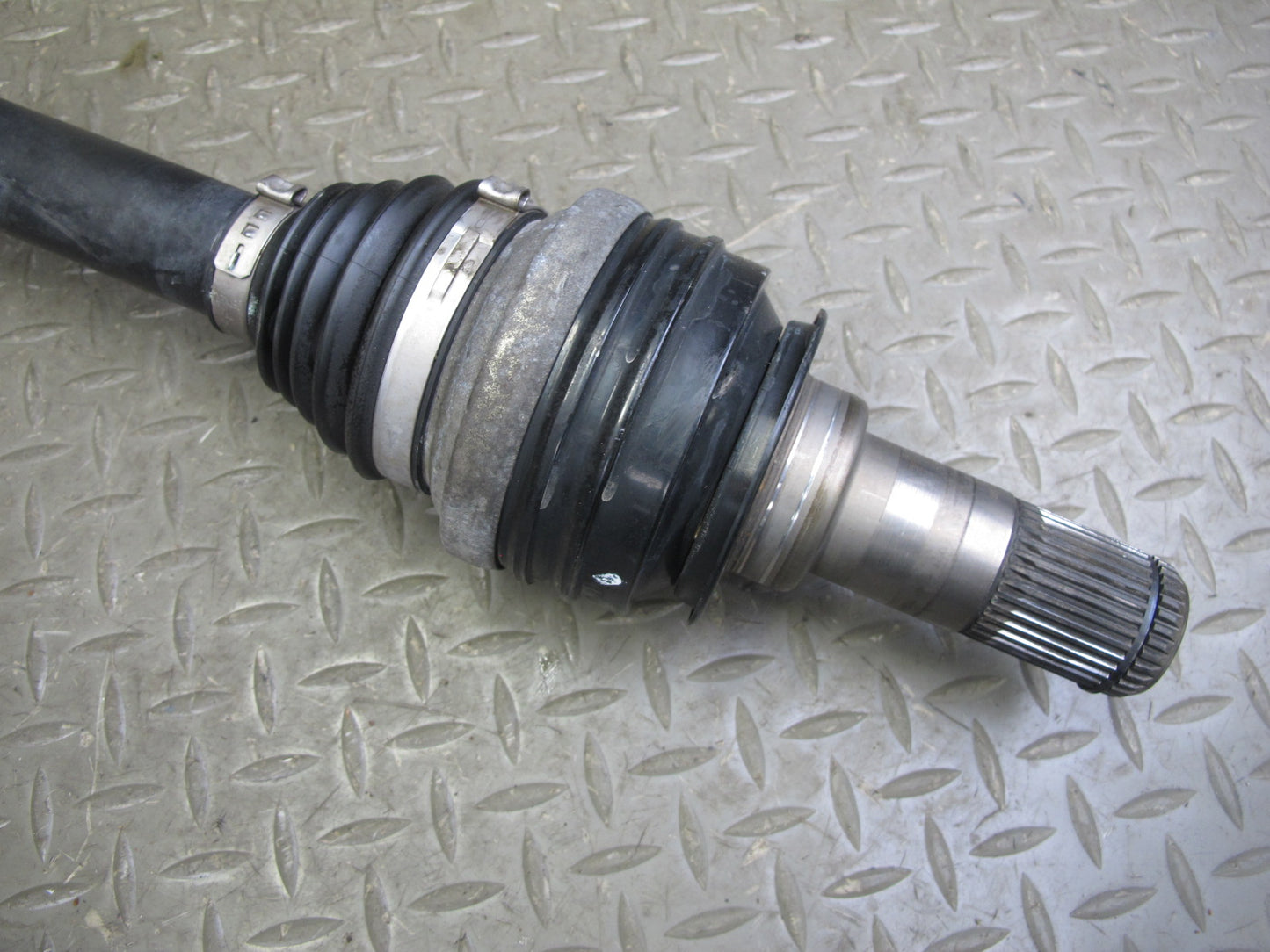 2015-2016 Porsche Macan S Rear Left or Right Suspension Axle Shaft 95B501203C