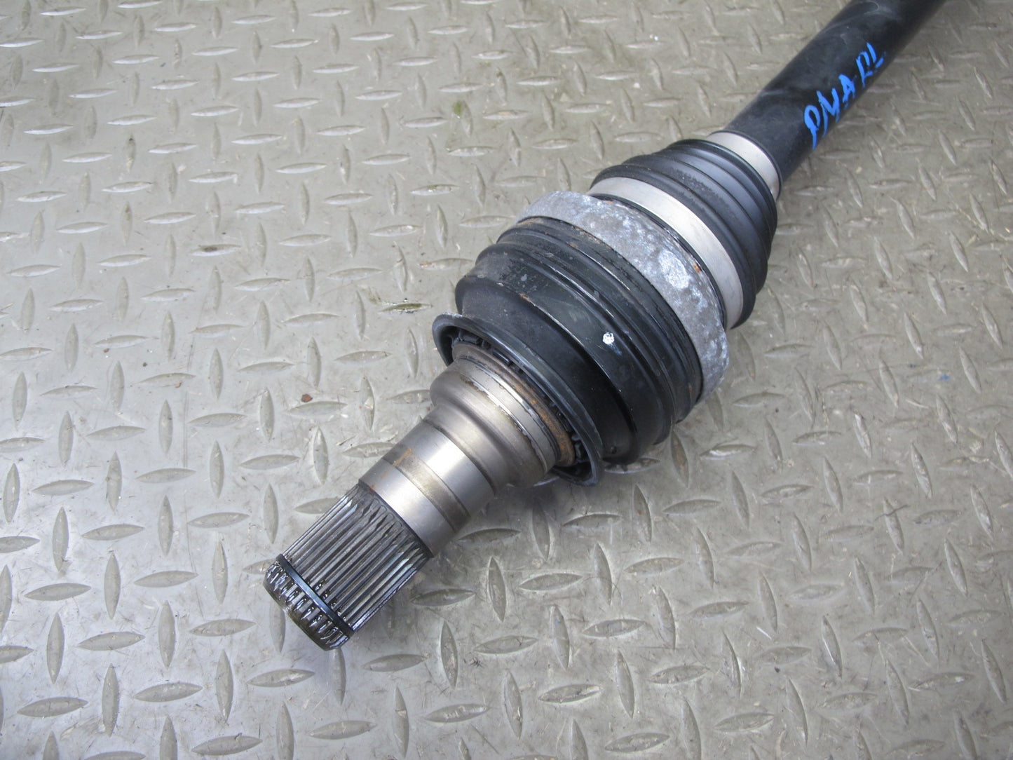 2015-2016 Porsche Macan S Rear Left or Right Suspension Axle Shaft 95B501203C