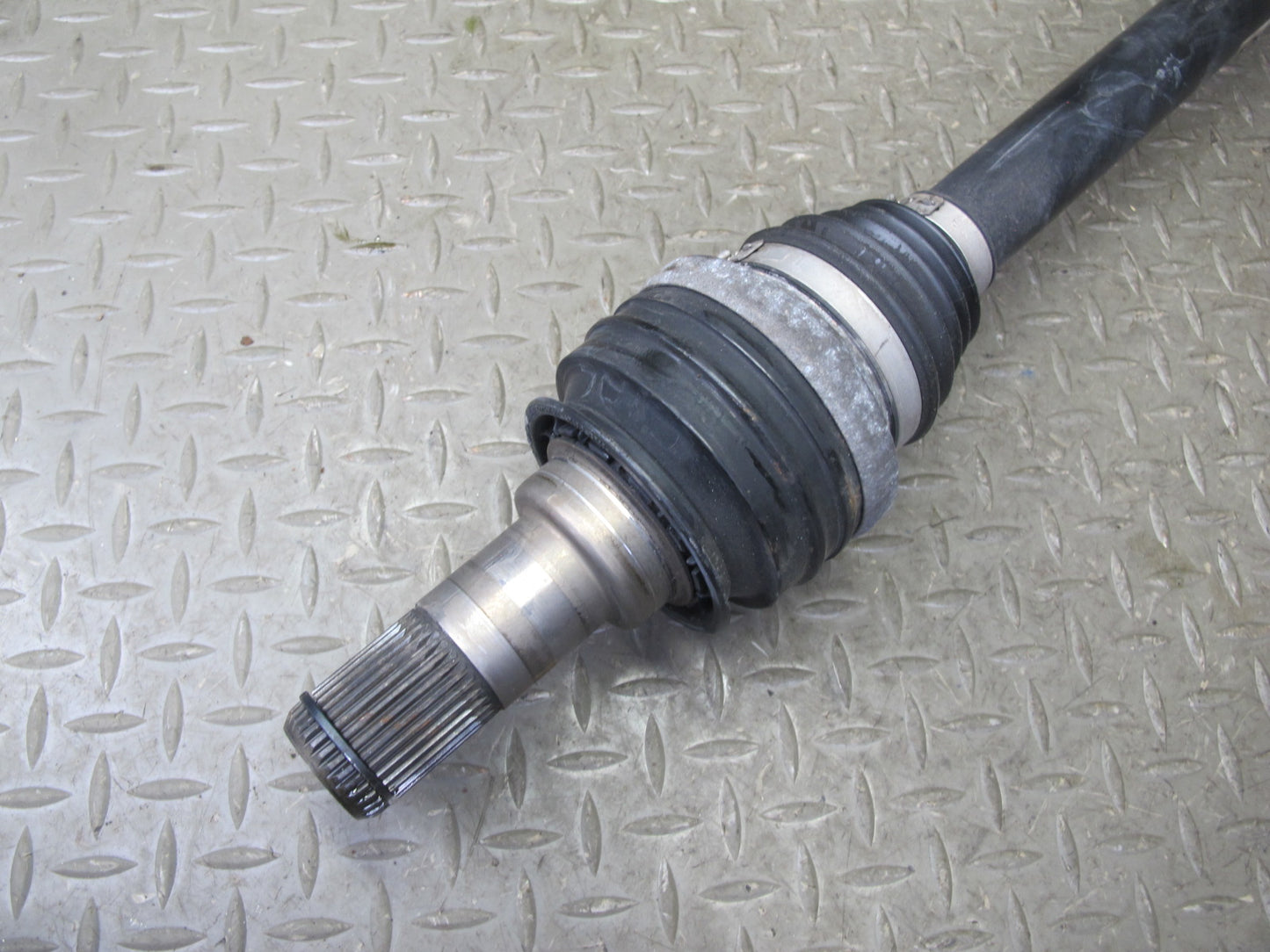 2015-2016 Porsche Macan S Rear Left or Right Suspension Axle Shaft 95B501203C