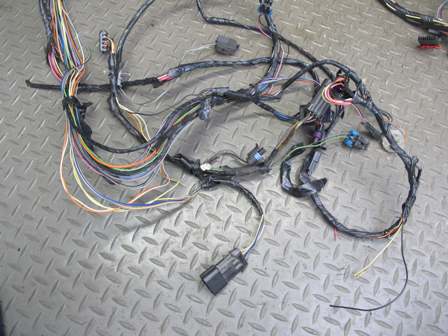 1993 Chevrolet Corvette C4 Coupe A/T Dash Wire Wiring Harness w Fuse Box OEM