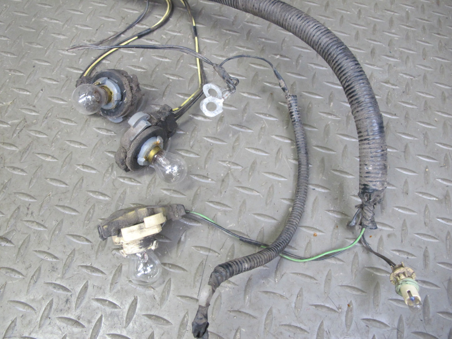 1993 Chevrolet Corvette C4 Coupe Rear Bumper Tail Light Wire Wiring Harness OEM
