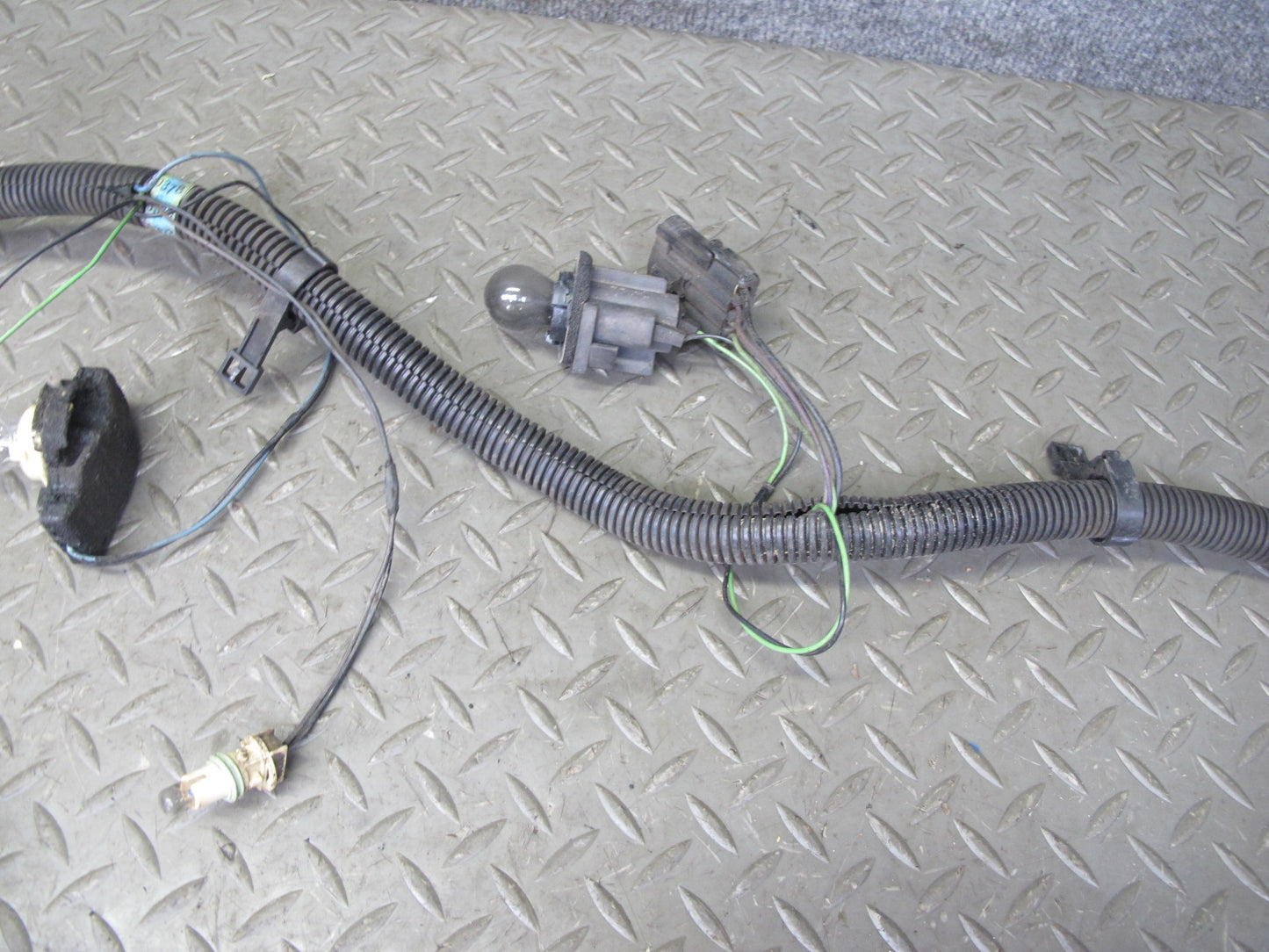 1993 Chevrolet Corvette C4 Coupe Rear Bumper Tail Light Wire Wiring Harness OEM