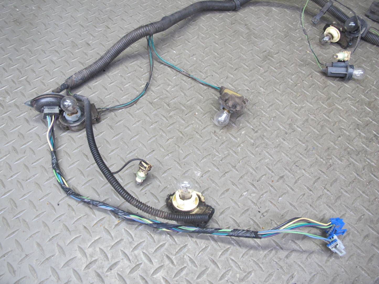 1993 Chevrolet Corvette C4 Coupe Rear Bumper Tail Light Wire Wiring Harness OEM