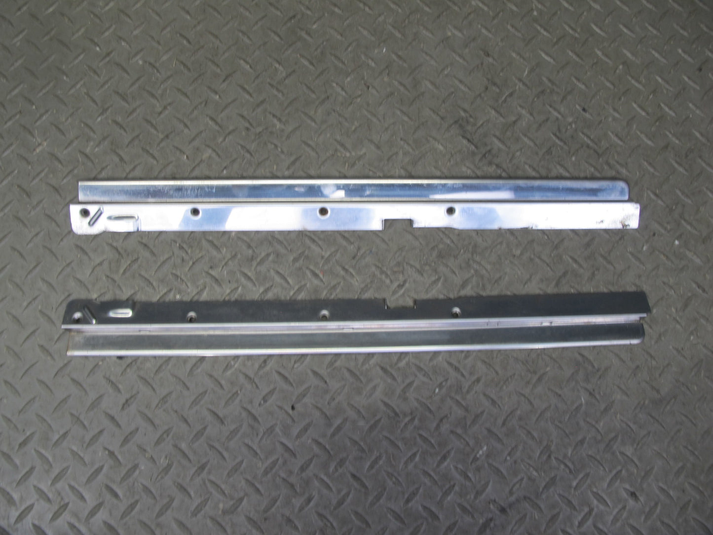 96-98 Mercedes W140 C140 CL Coupe Sunroof Hinge Bracket Support Panel OEM