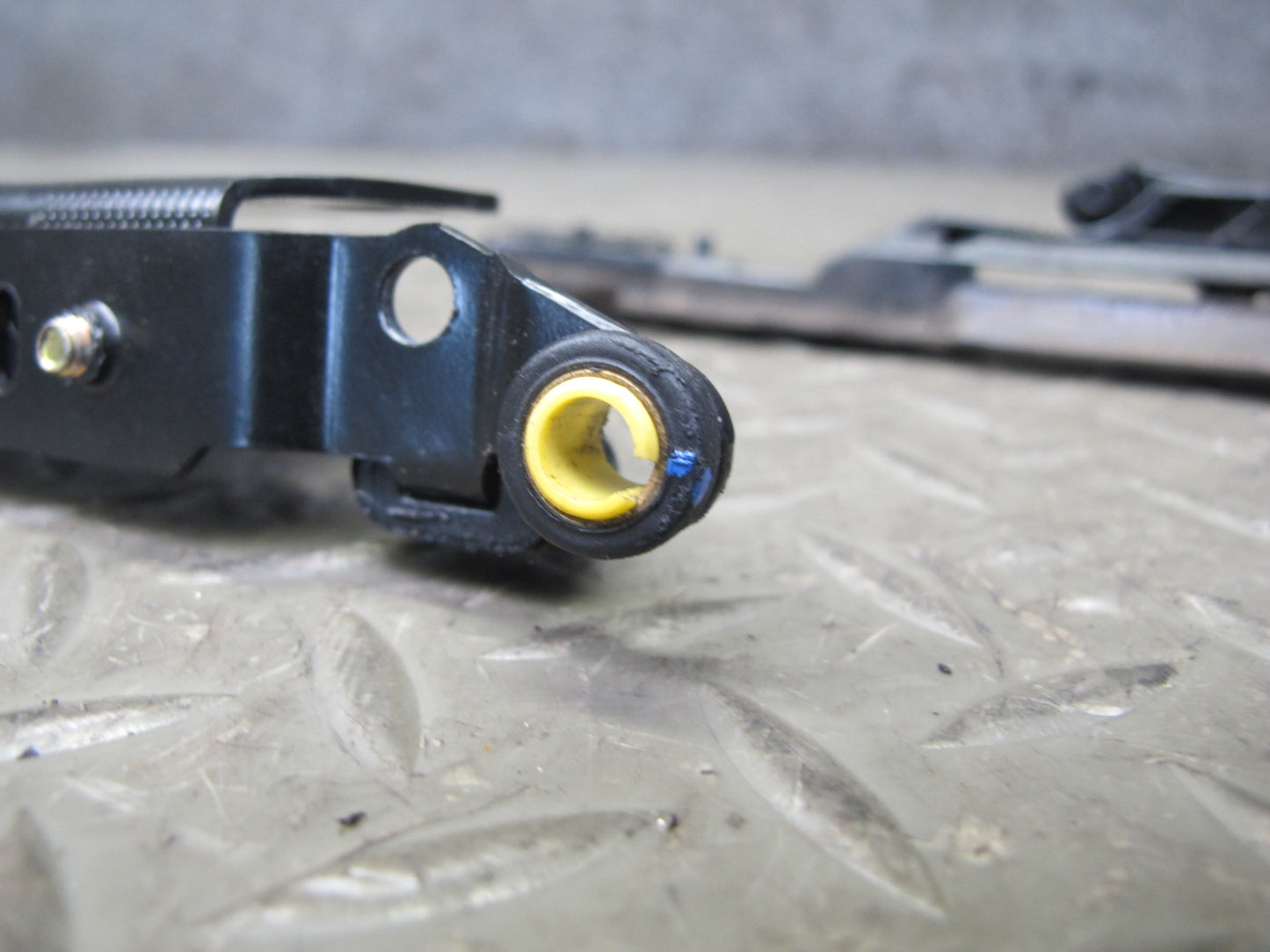 96-98 Mercedes W140 C140 CL Coupe Sunroof Hinge Bracket Support Panel OEM
